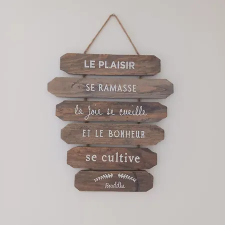 3 Pieces Les Pins Cosy Et Luxueux Juan-les-Pins