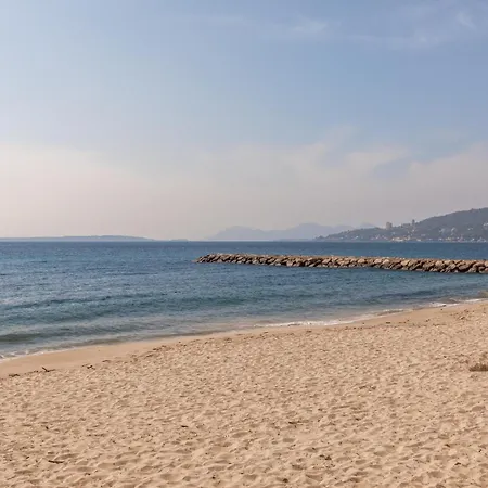 3 Pieces Les Pins Cosy Et Luxueux * Juan-les-Pins