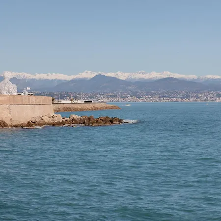 3 Pieces Les Pins Cosy Et Luxueux Apartment Juan-les-Pins